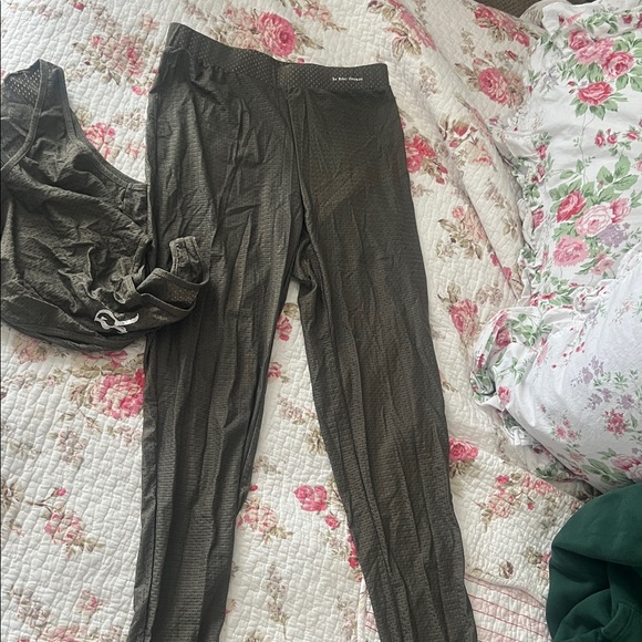 Gsuwoo Olive Green mesh bodysuit and leggings set - Picture 2 of 3